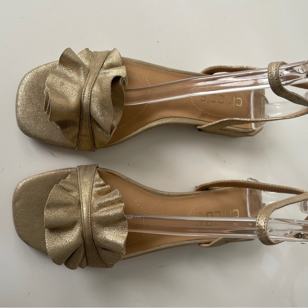 Chico's Strappy Ankle Wrap Metallic Gold Ruffle Sandals Sz 6 Block Heel Dressy - Picture 2 of 7
